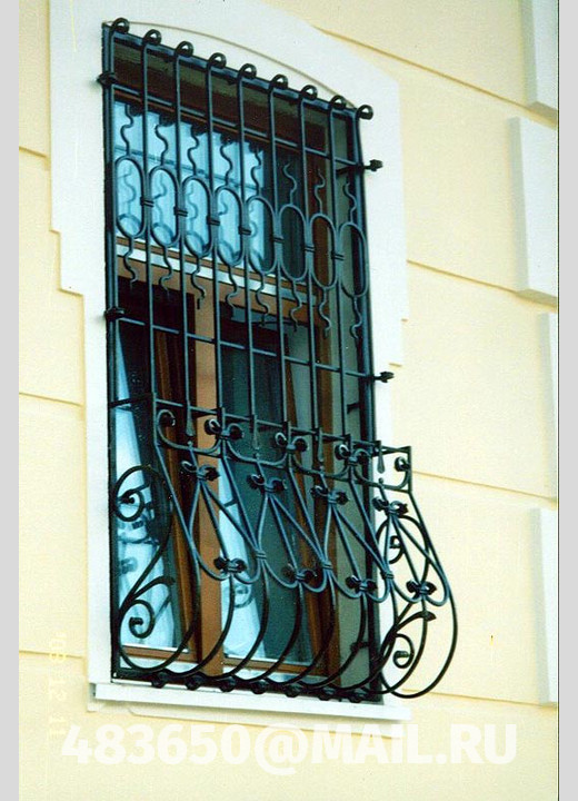 На фото Оконные сварные решетки, модель №11 на заказ в Орле