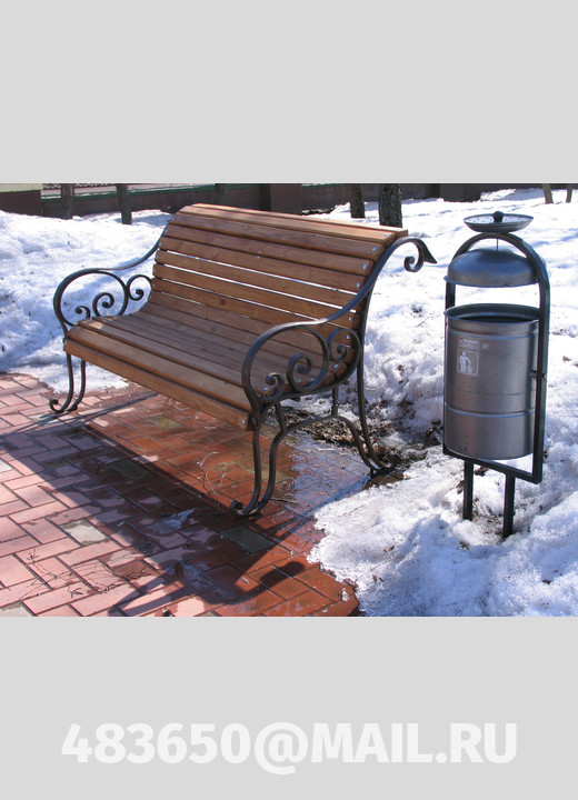 На фото Кованая скамейка для сада на заказ в Орле