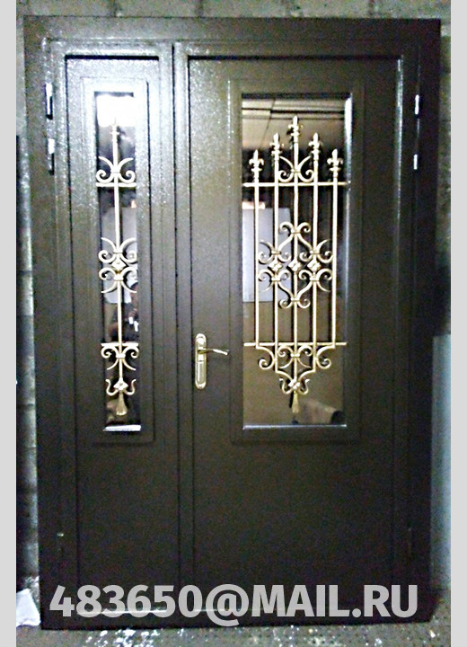 На фото Bходная дверь, модель №3 на заказ в Орле